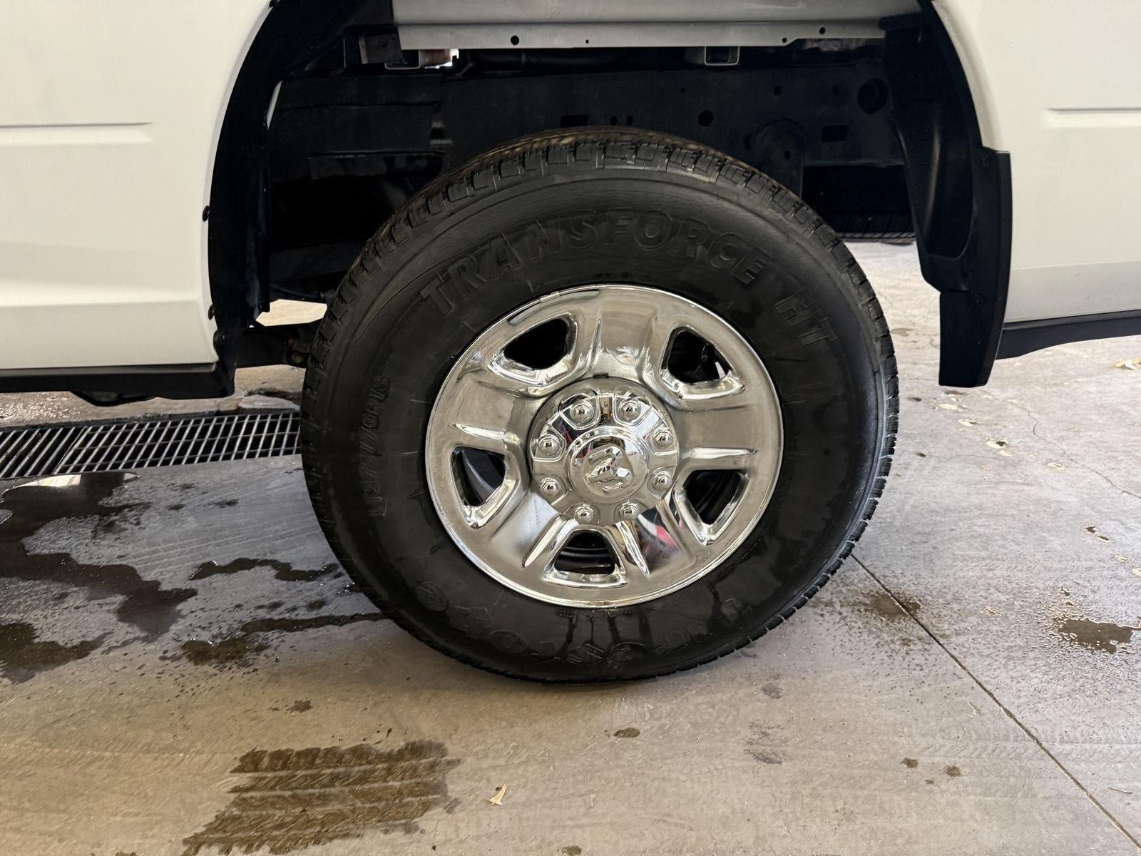 2022 RAM 2500 Tradesman Crew Cab 4x4 8' Box