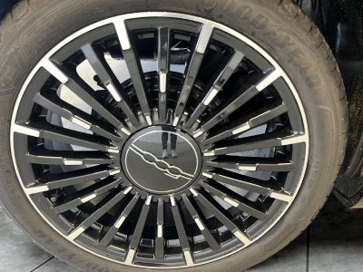 2024 FIAT FIAT 500e 500e INSPI(RED)