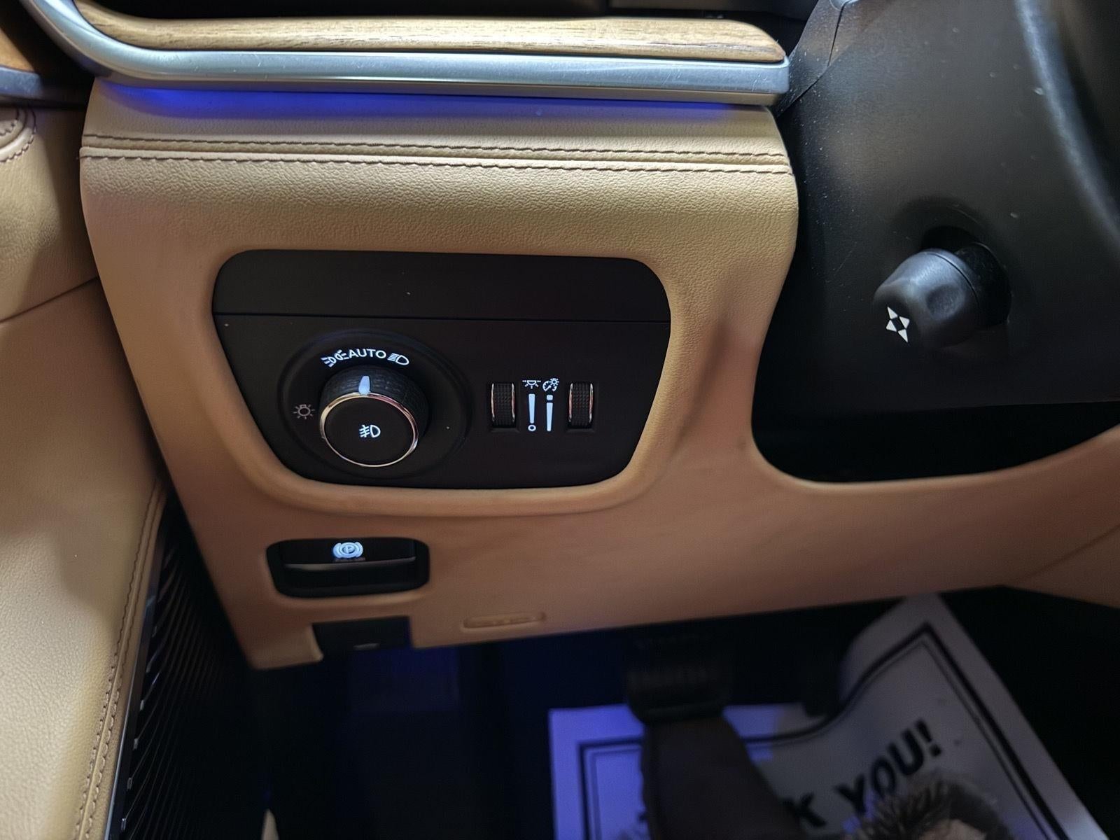 2022 Jeep Grand Cherokee Summit Reserve