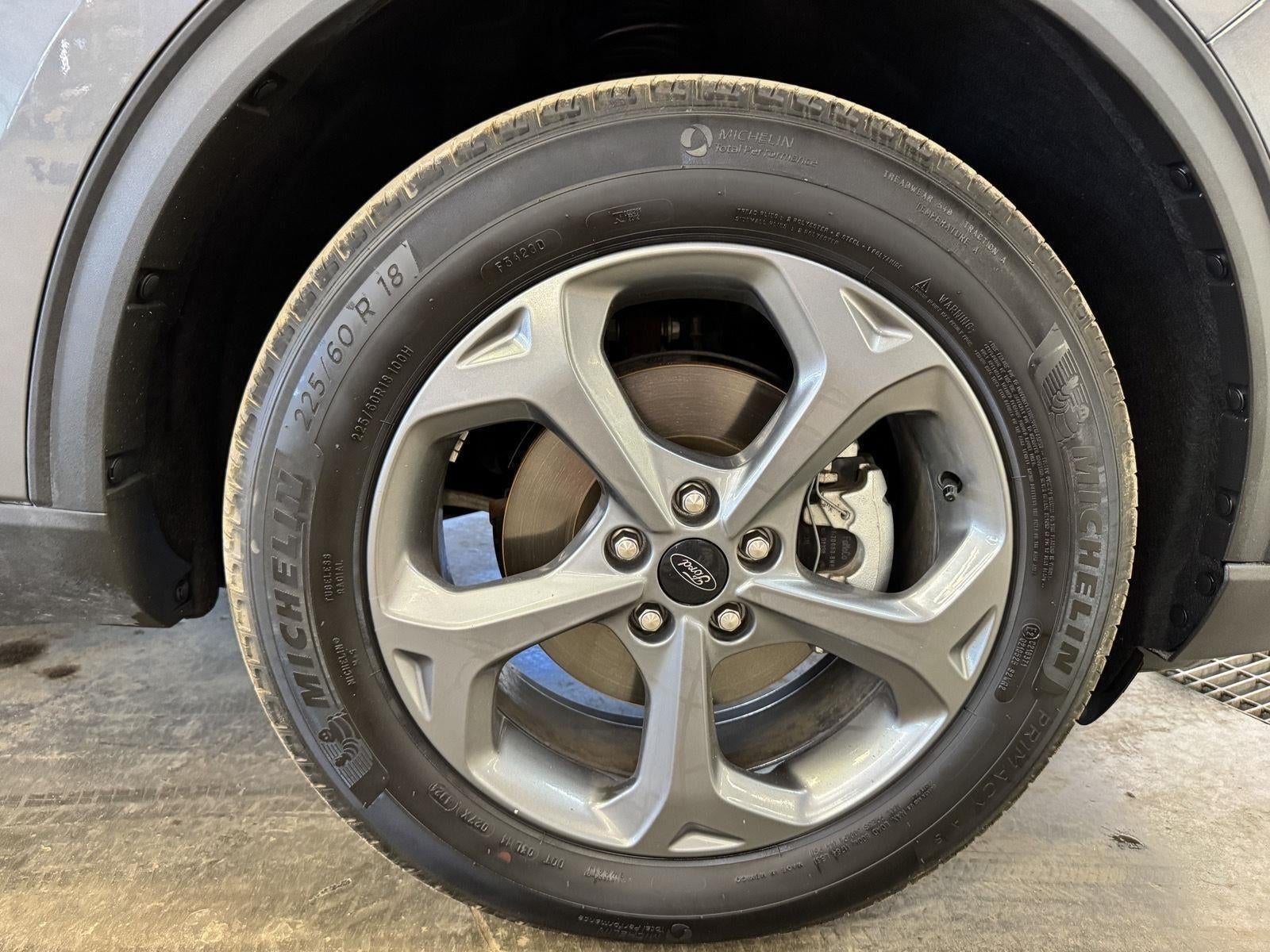 2025 Ford Escape ST-Line Select