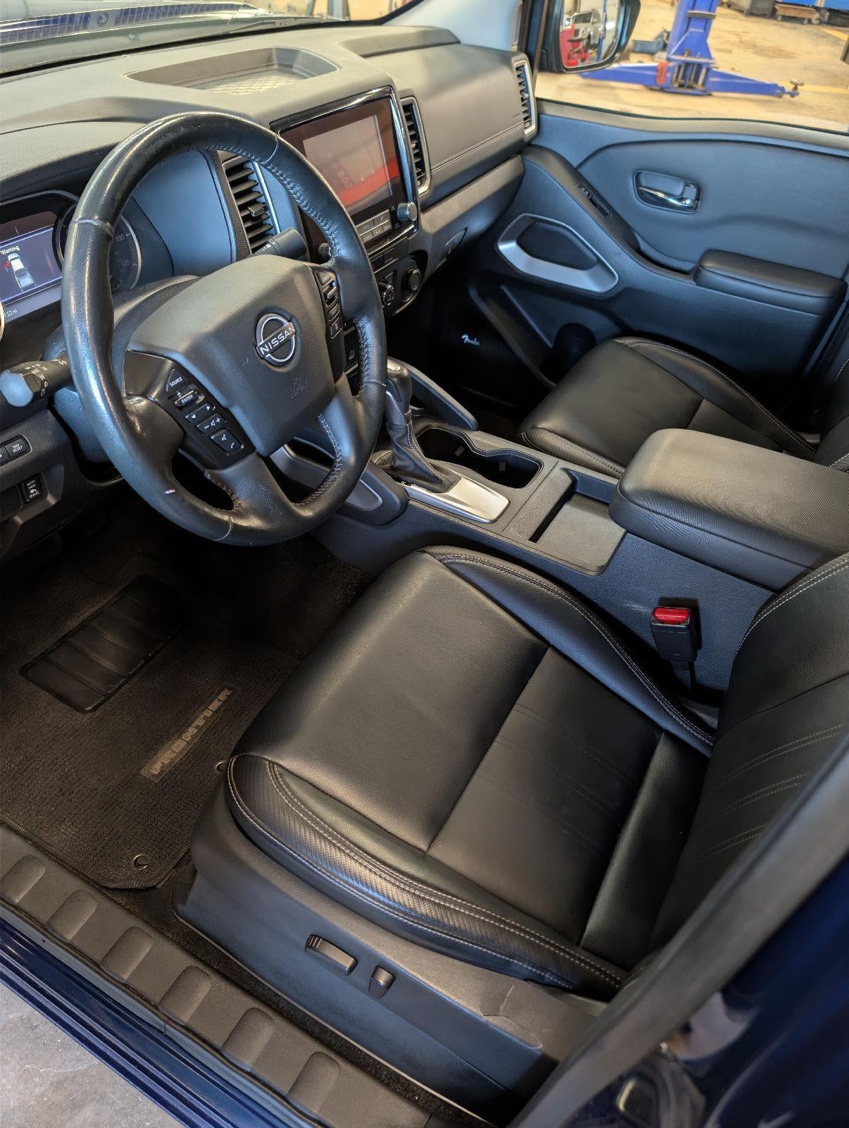 2023 Nissan Frontier SV
