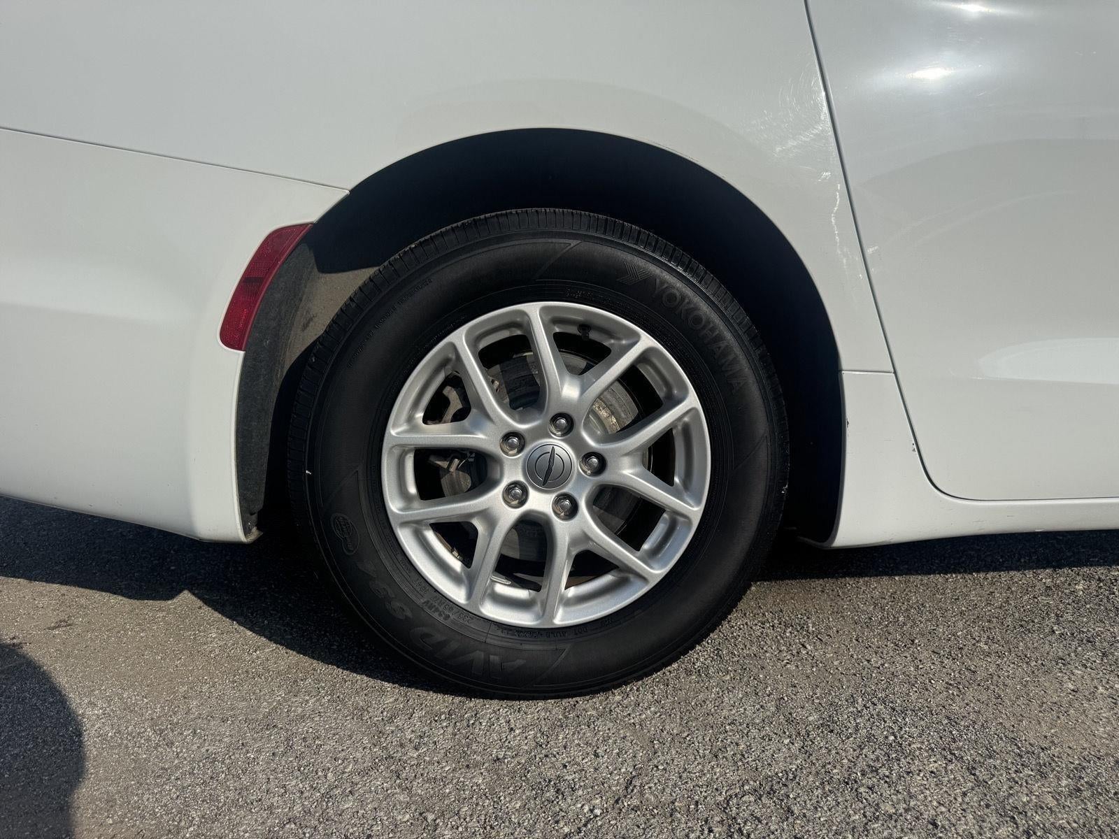 2023 Chrysler Pacifica Touring L