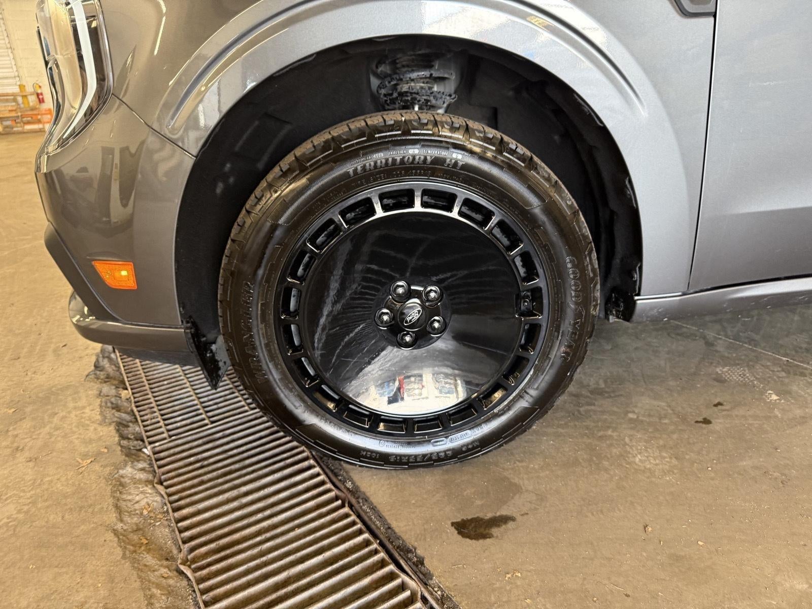 2025 Ford Maverick Lobo Standard