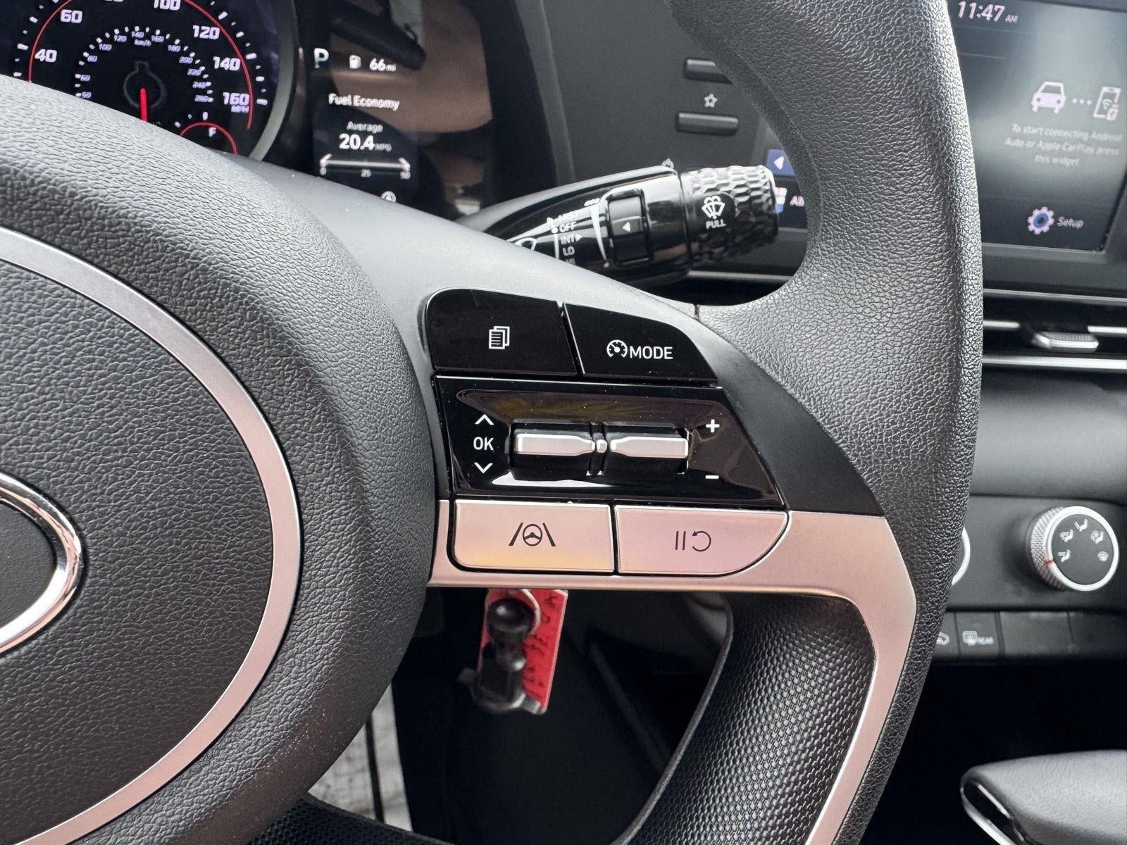 2023 Hyundai Elantra SE