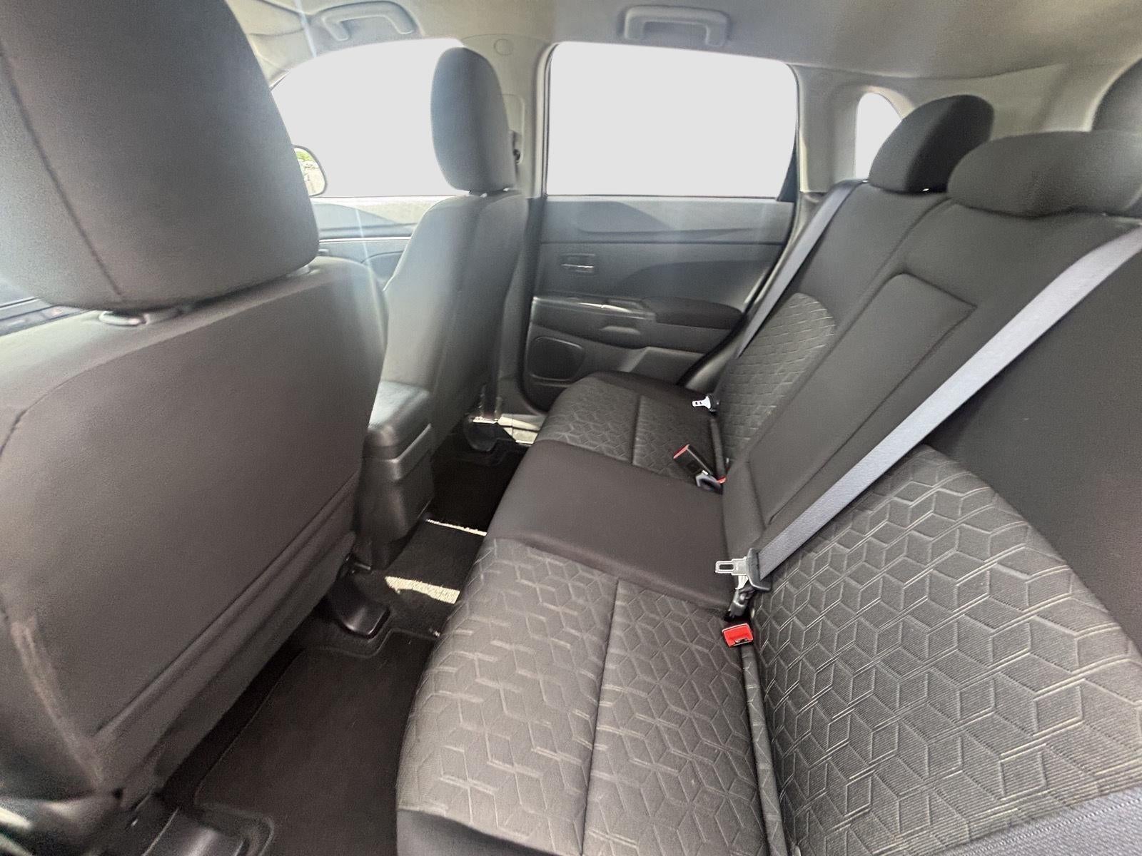 2025 Mitsubishi Outlander Sport SE