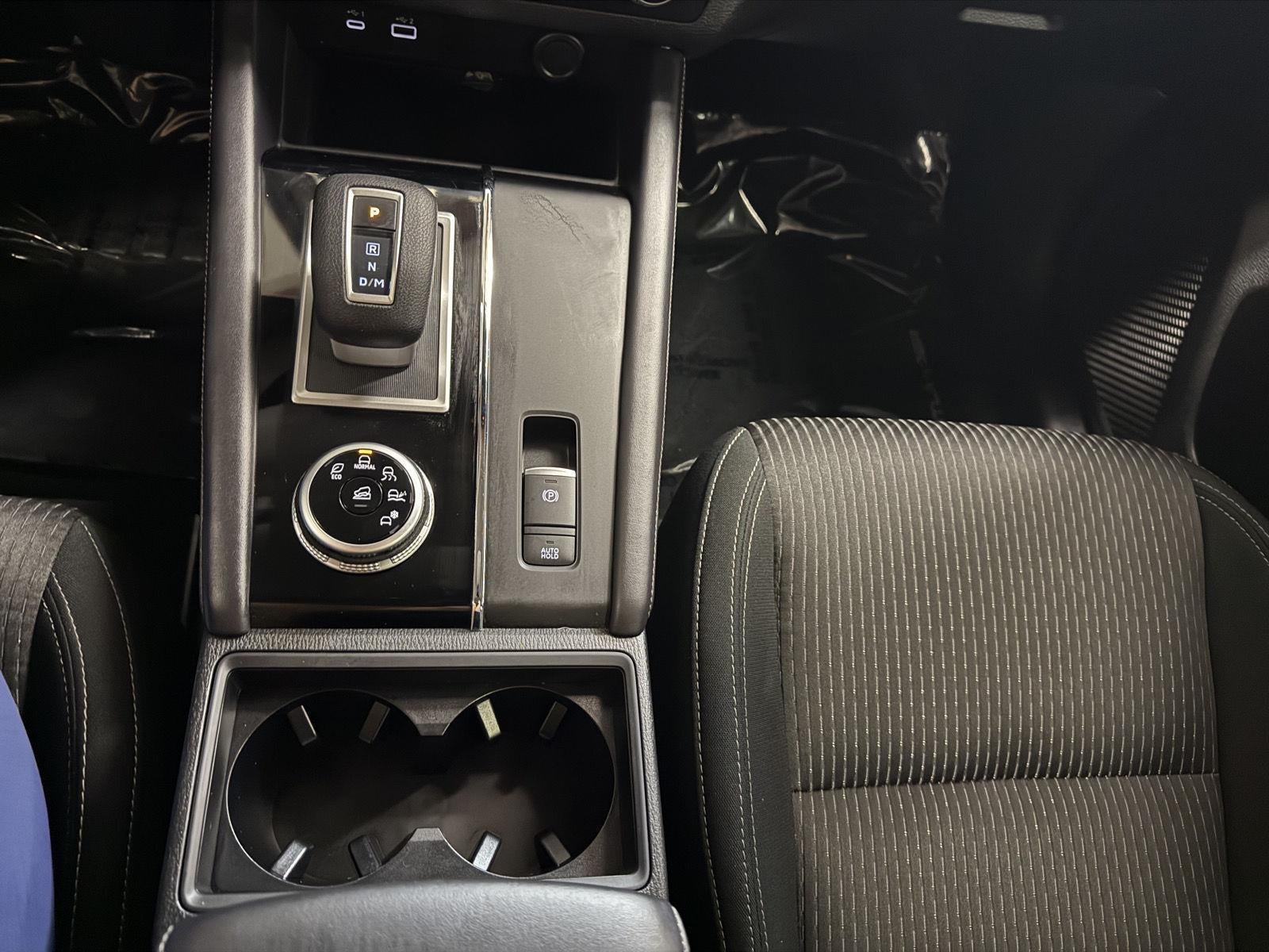 2024 Mitsubishi Outlander ES