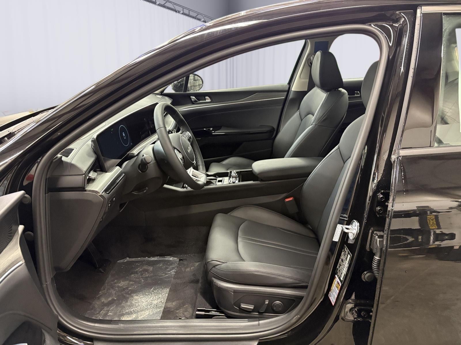2025 Kia K5 EX