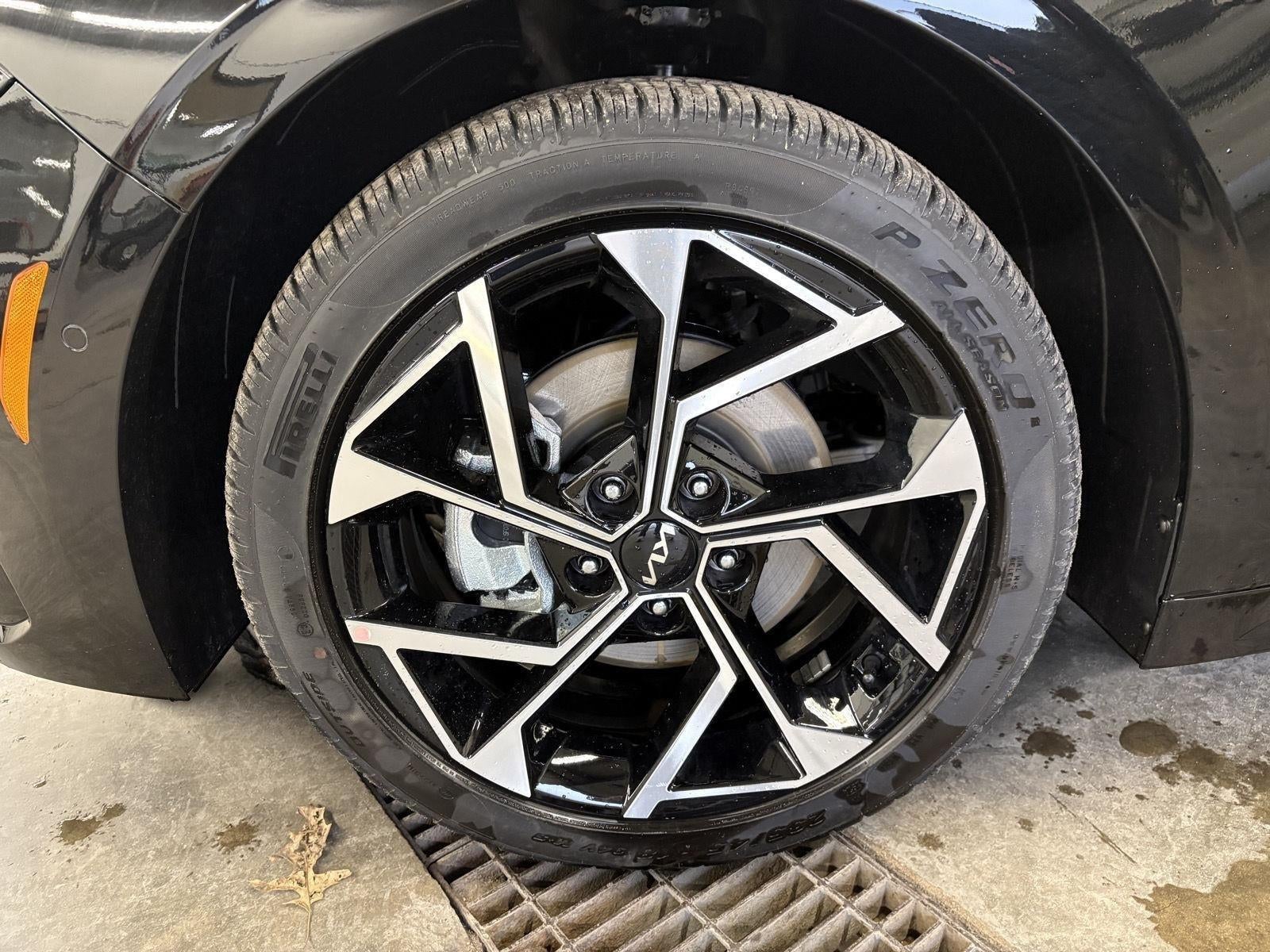 2025 Kia K5 EX