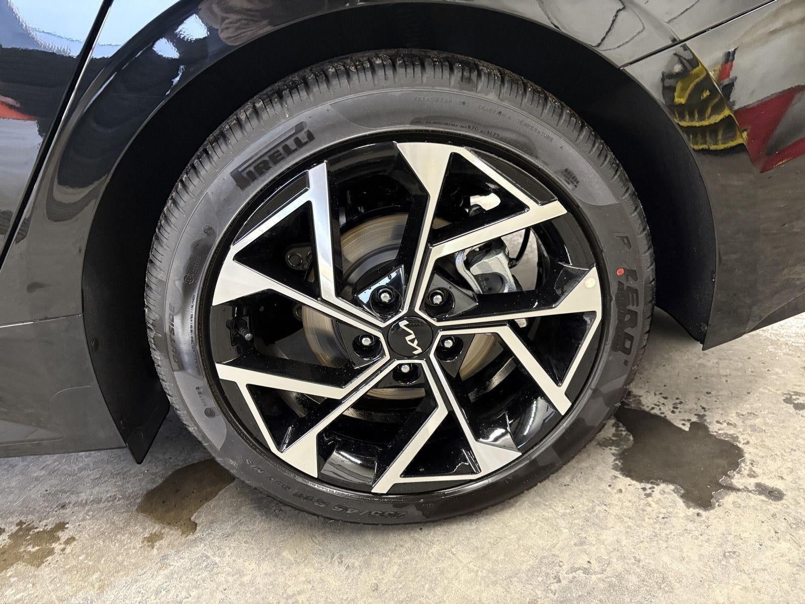 2025 Kia K5 EX