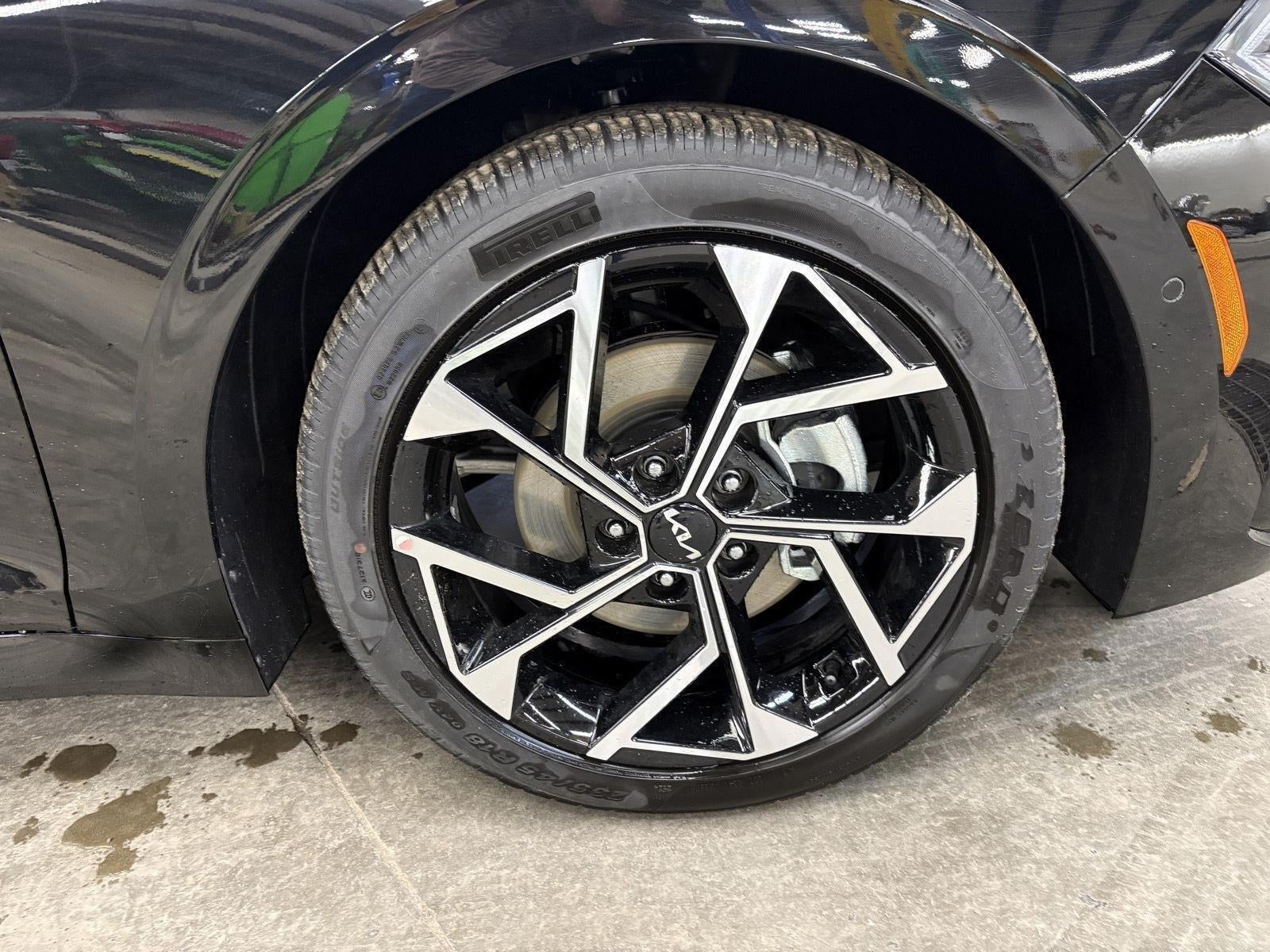 2025 Kia K5 EX
