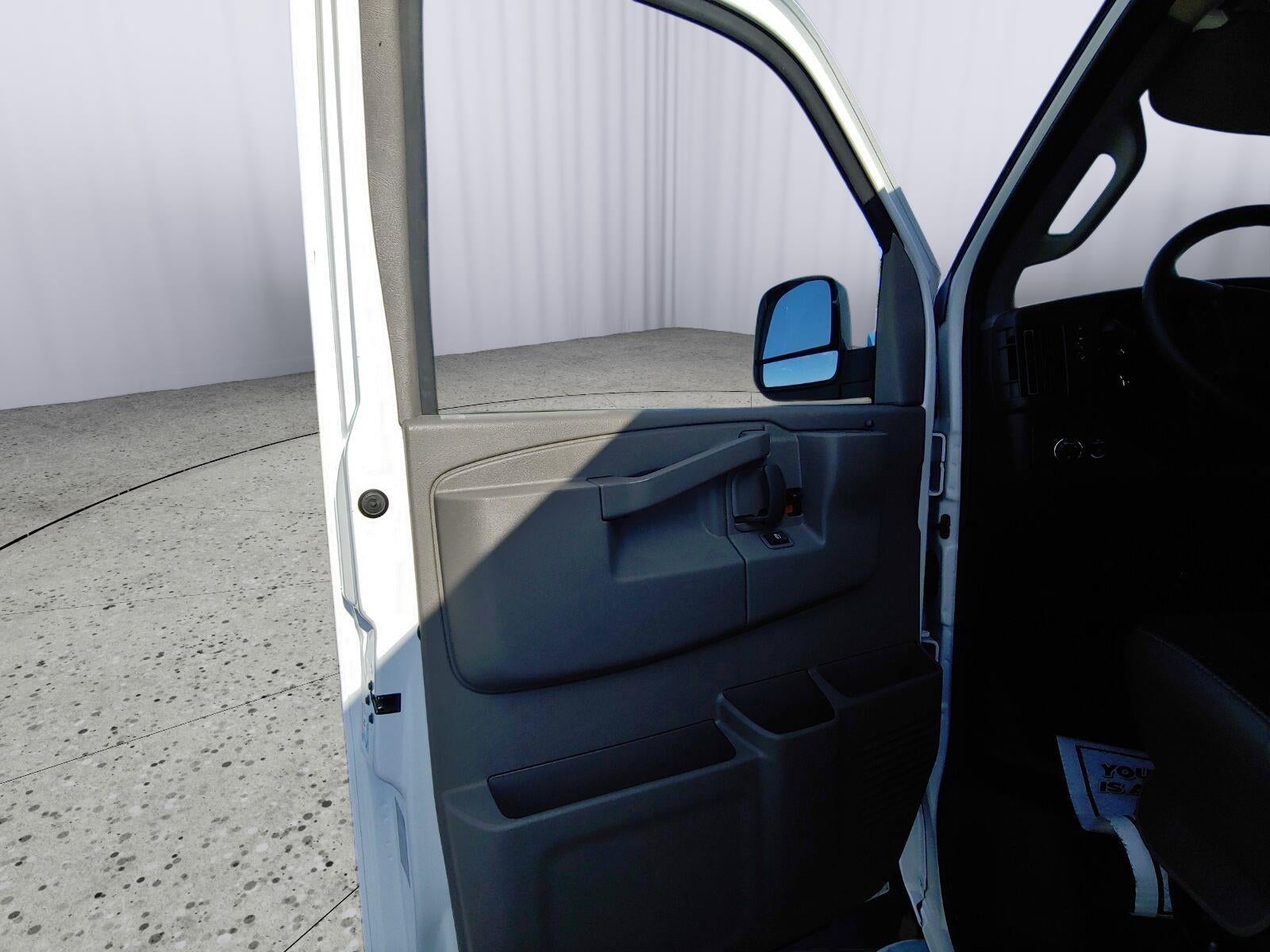 2025 GMC Savana Cargo Van CARGO