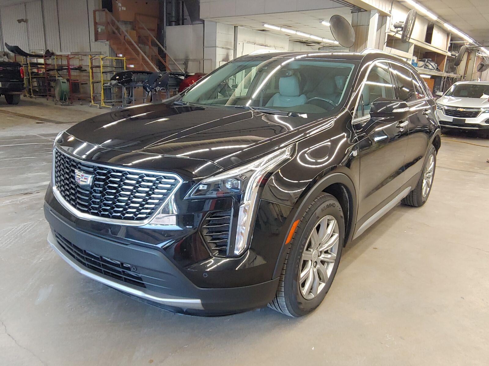 2023 Cadillac XT4 AWD Premium Luxury