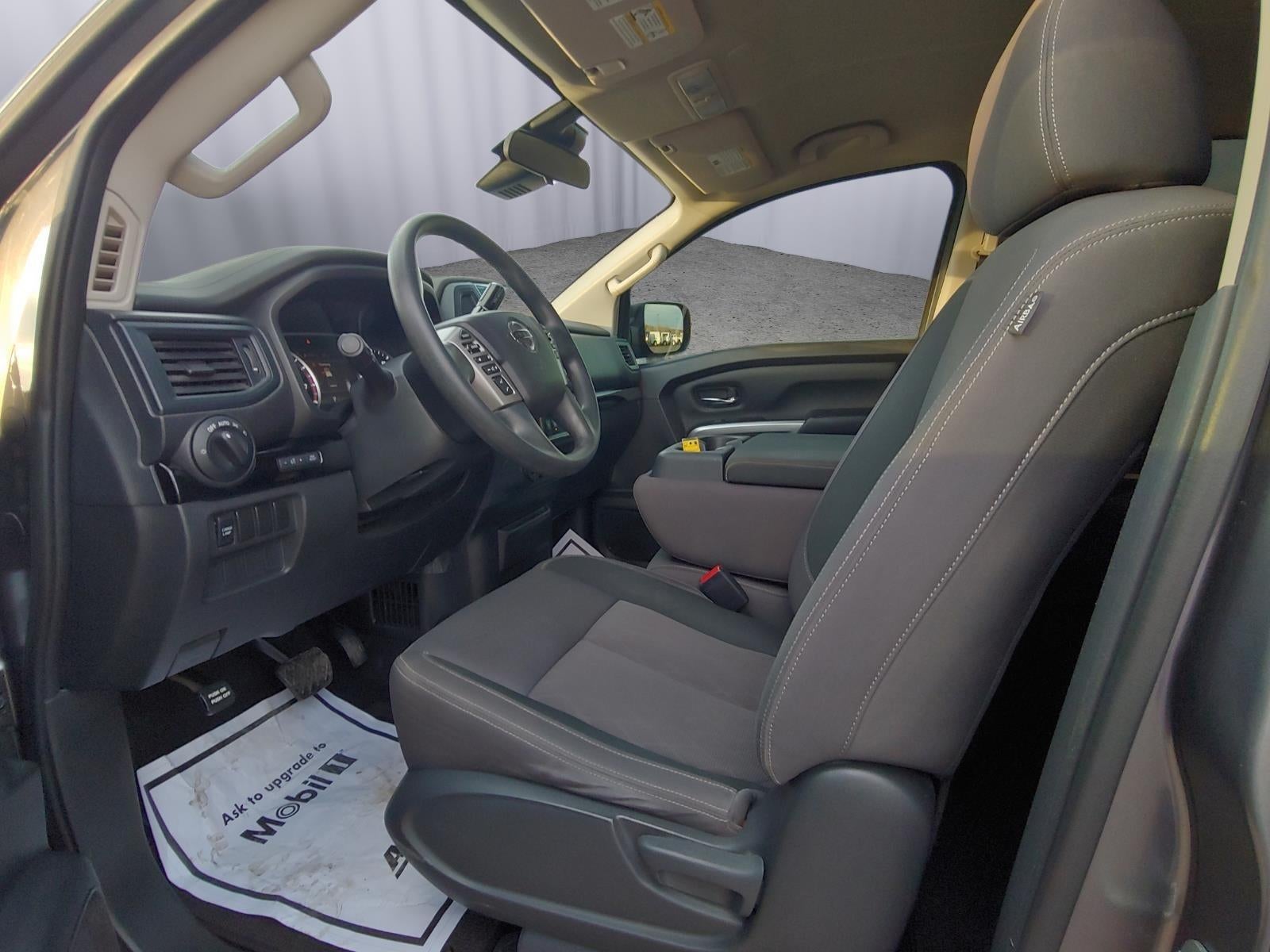 2022 Nissan Titan SV