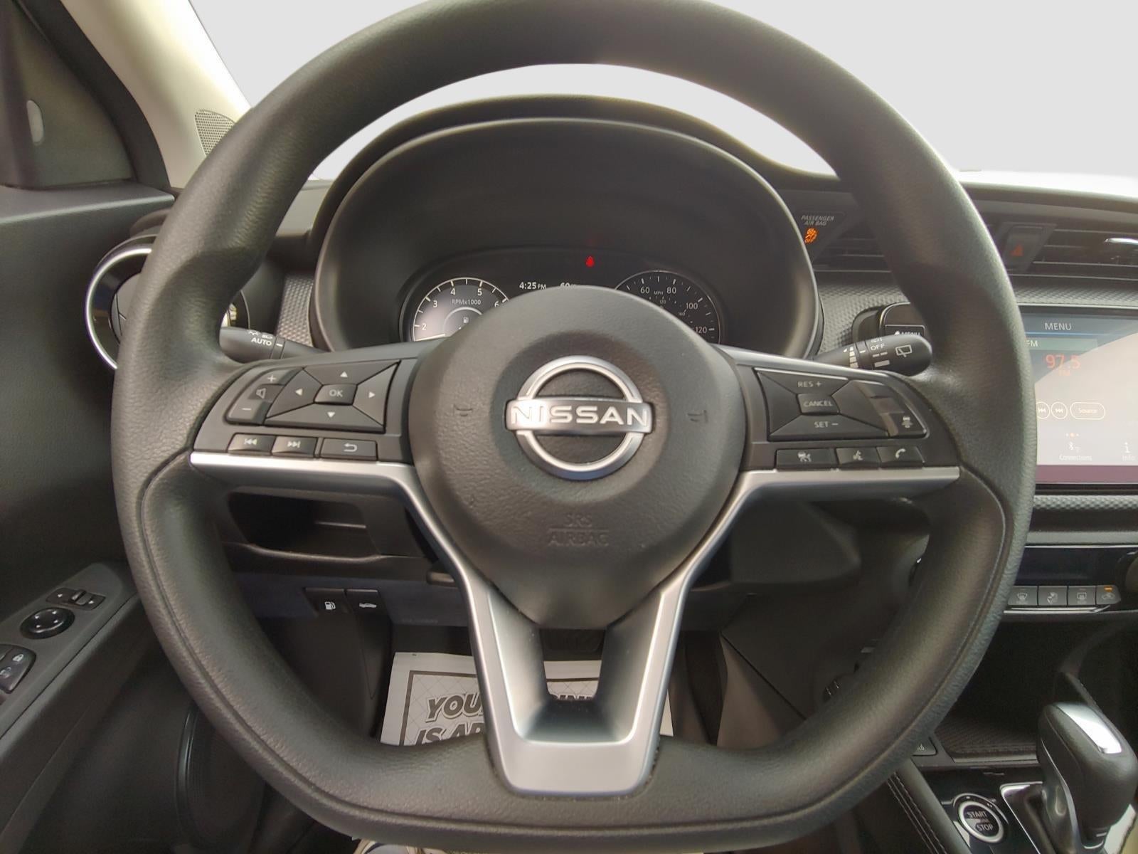 2022 Nissan Kicks SV