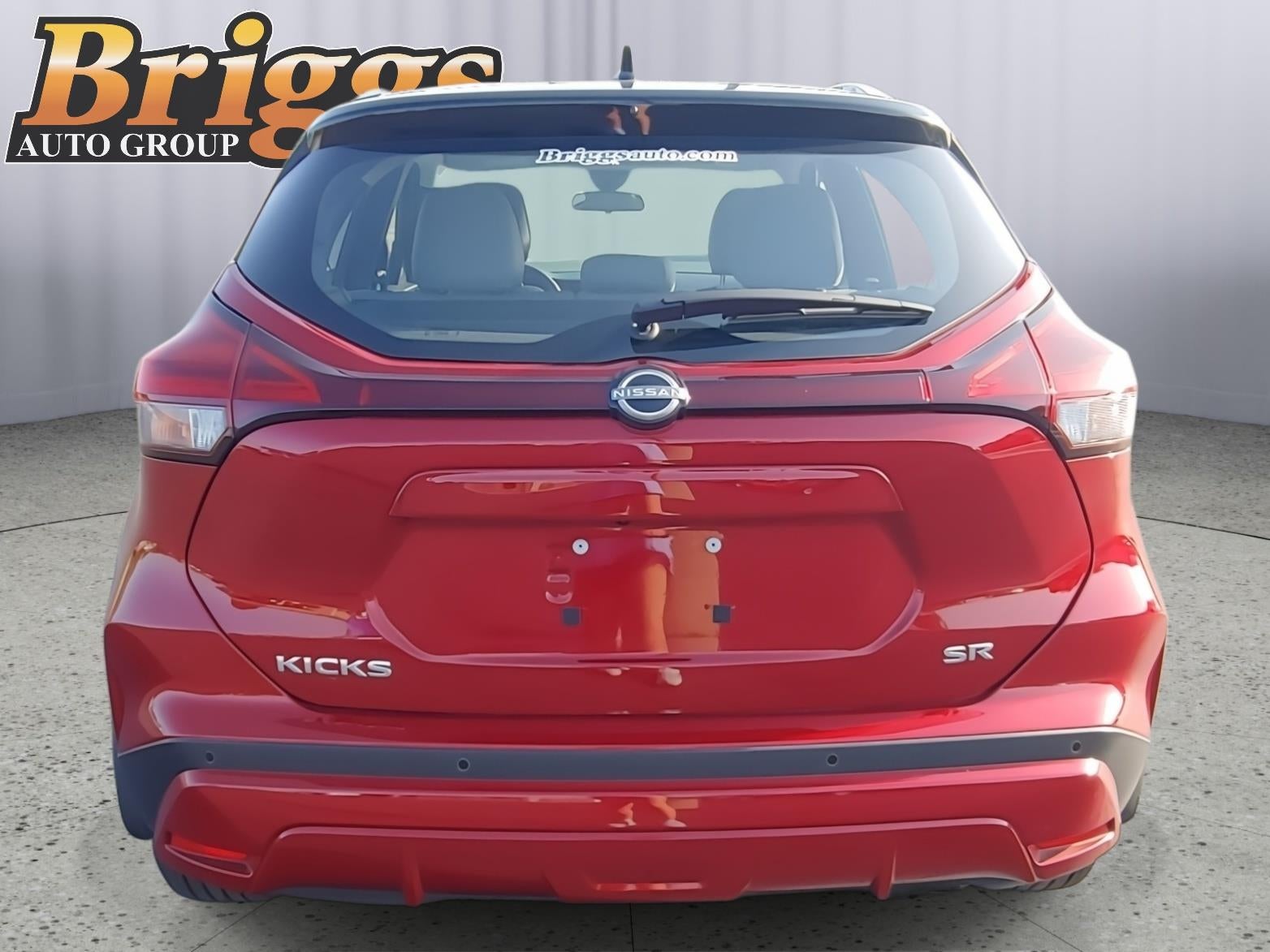 2023 Nissan Kicks SR