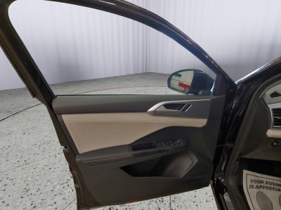 2025 Volkswagen Taos SE