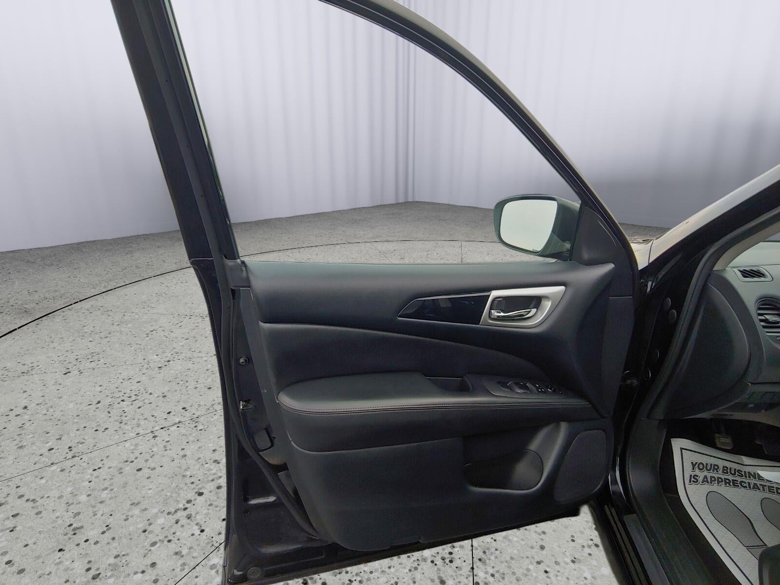 2020 Nissan Pathfinder S