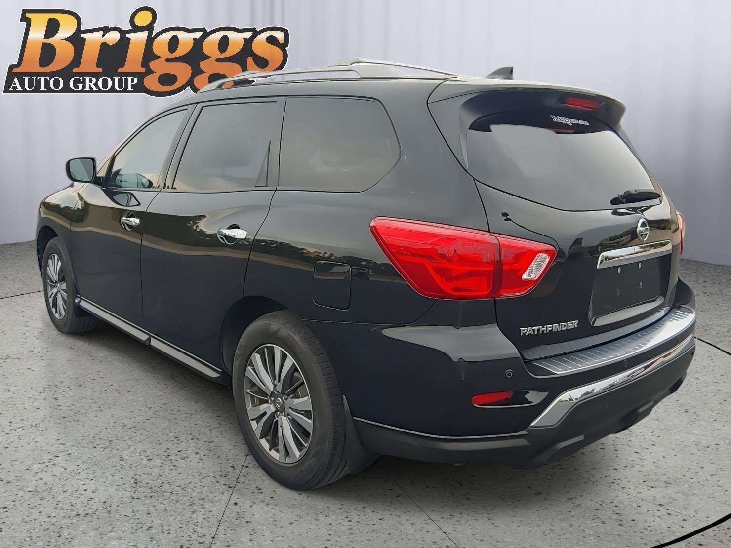 2020 Nissan Pathfinder S