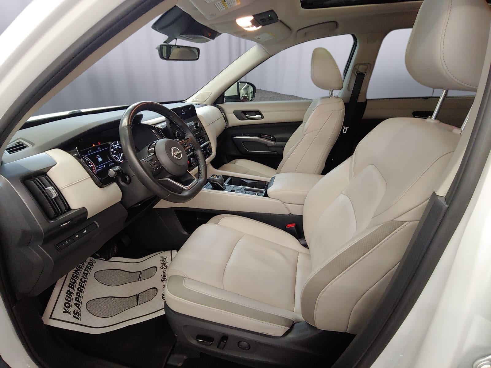 2023 Nissan Pathfinder SL