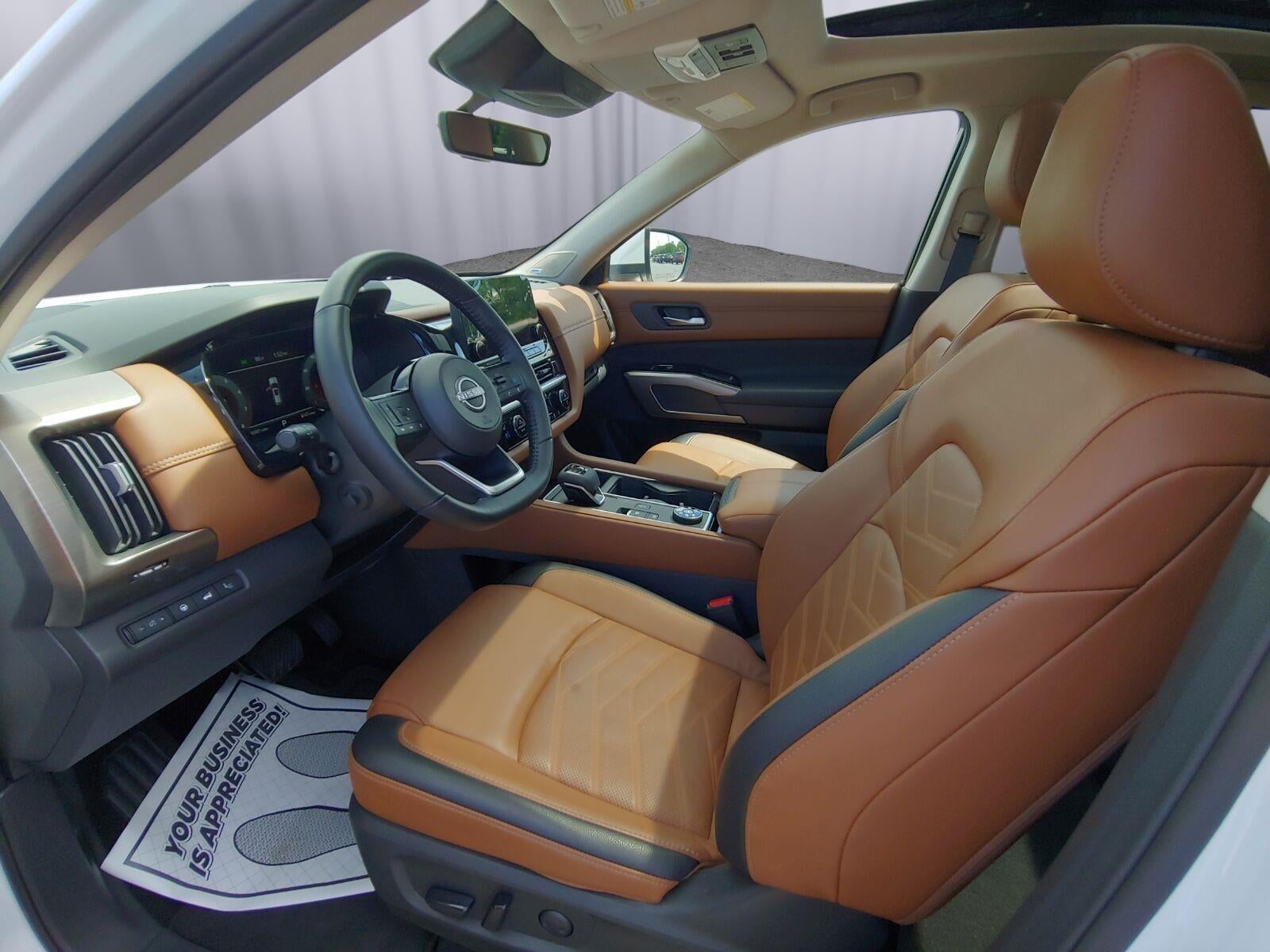 2025 Nissan Pathfinder Platinum