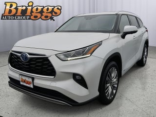 2023 Toyota Highlander Hybrid Platinum