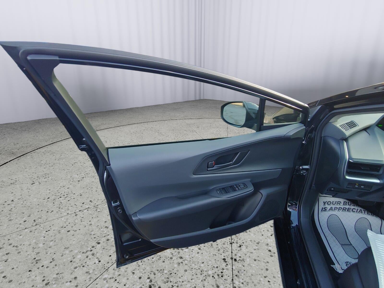2025 Toyota Prius XLE