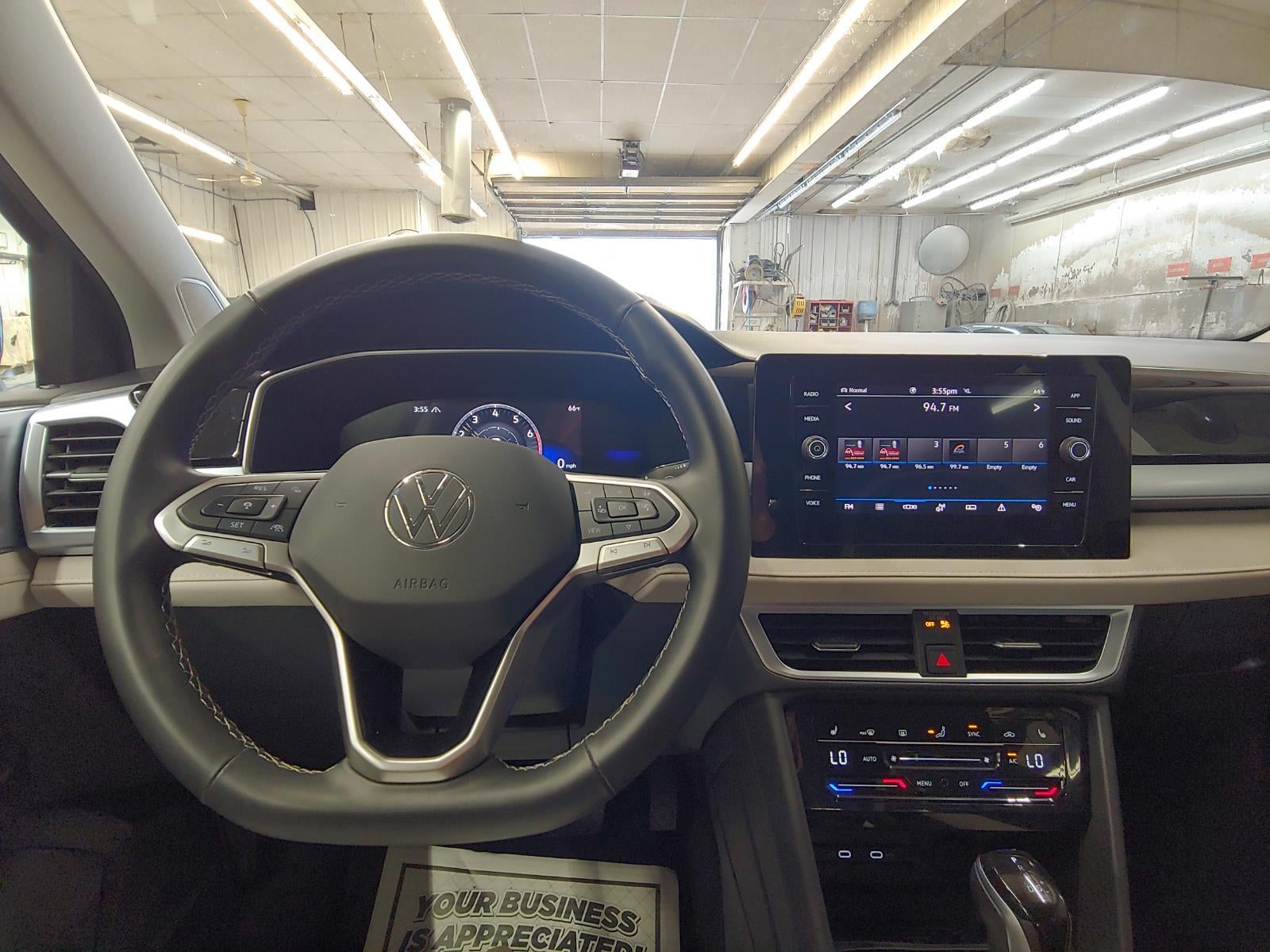 2025 Volkswagen Taos SE