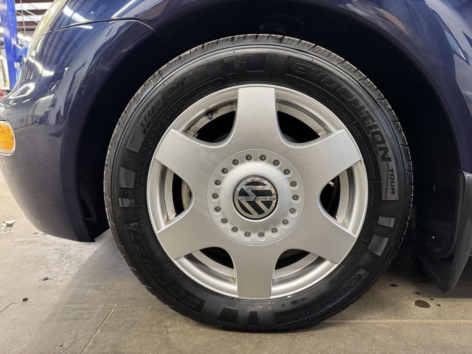 2001 Volkswagen New Beetle GLS