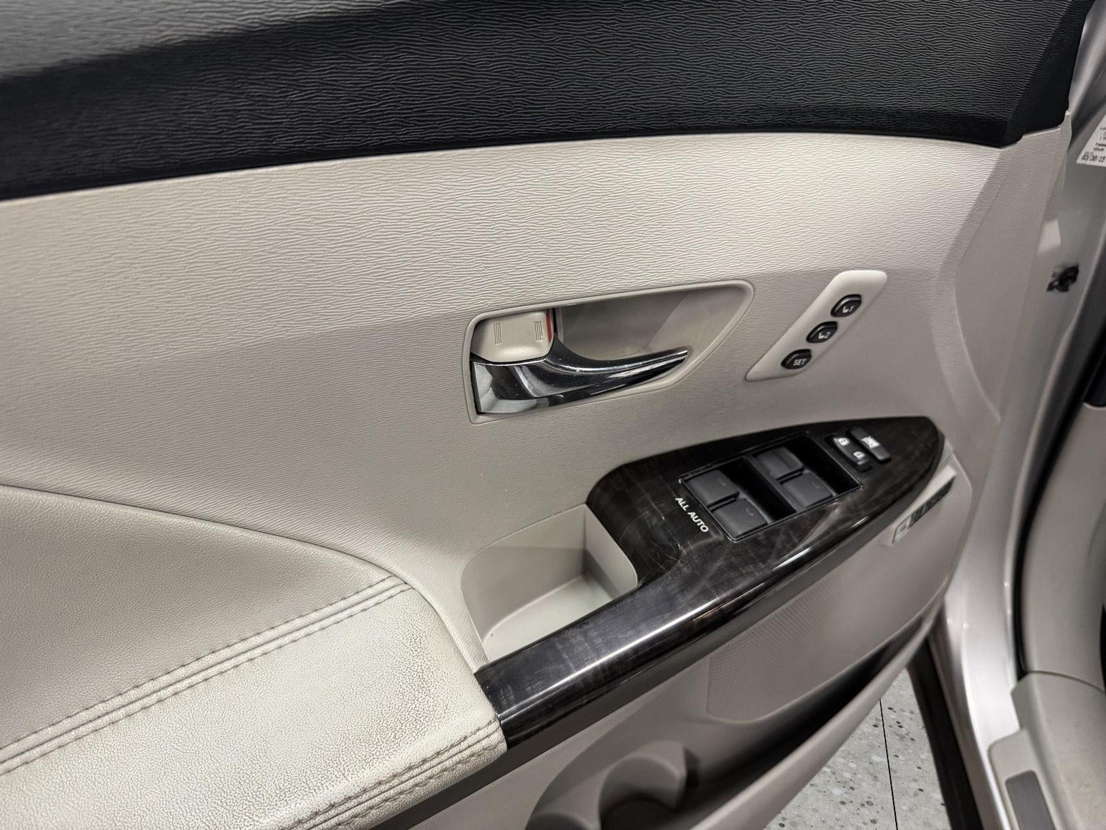 2013 Toyota VENZA Limited