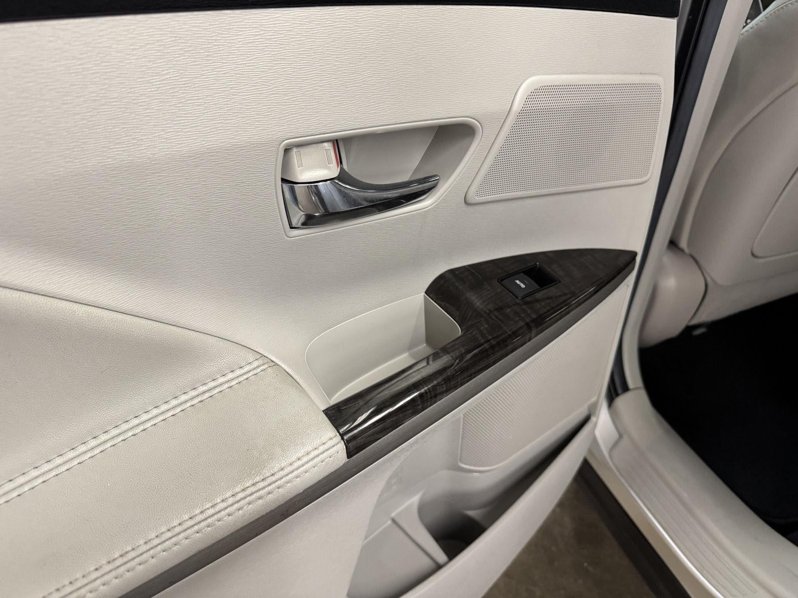 2013 Toyota VENZA Limited