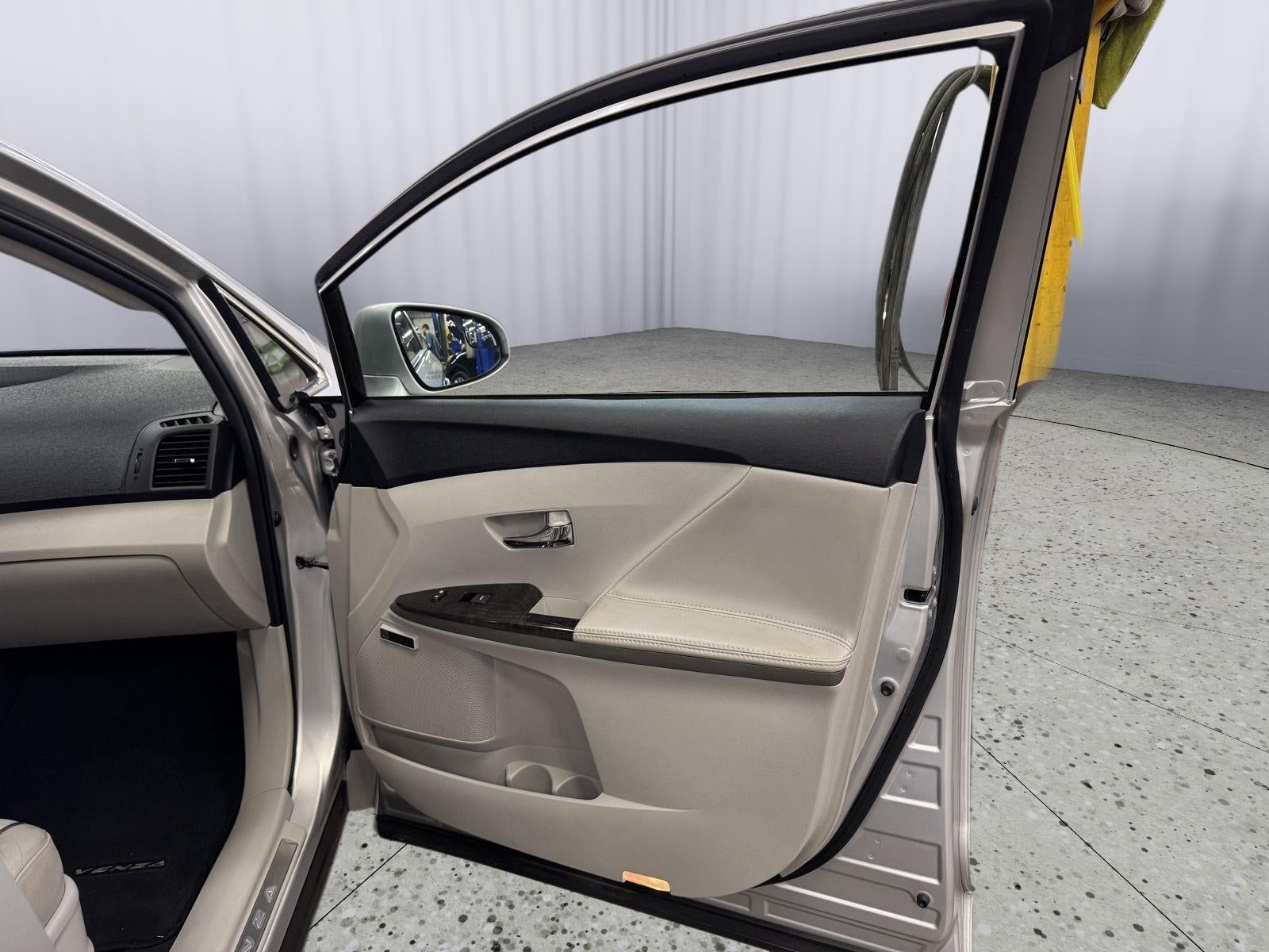 2013 Toyota VENZA Limited