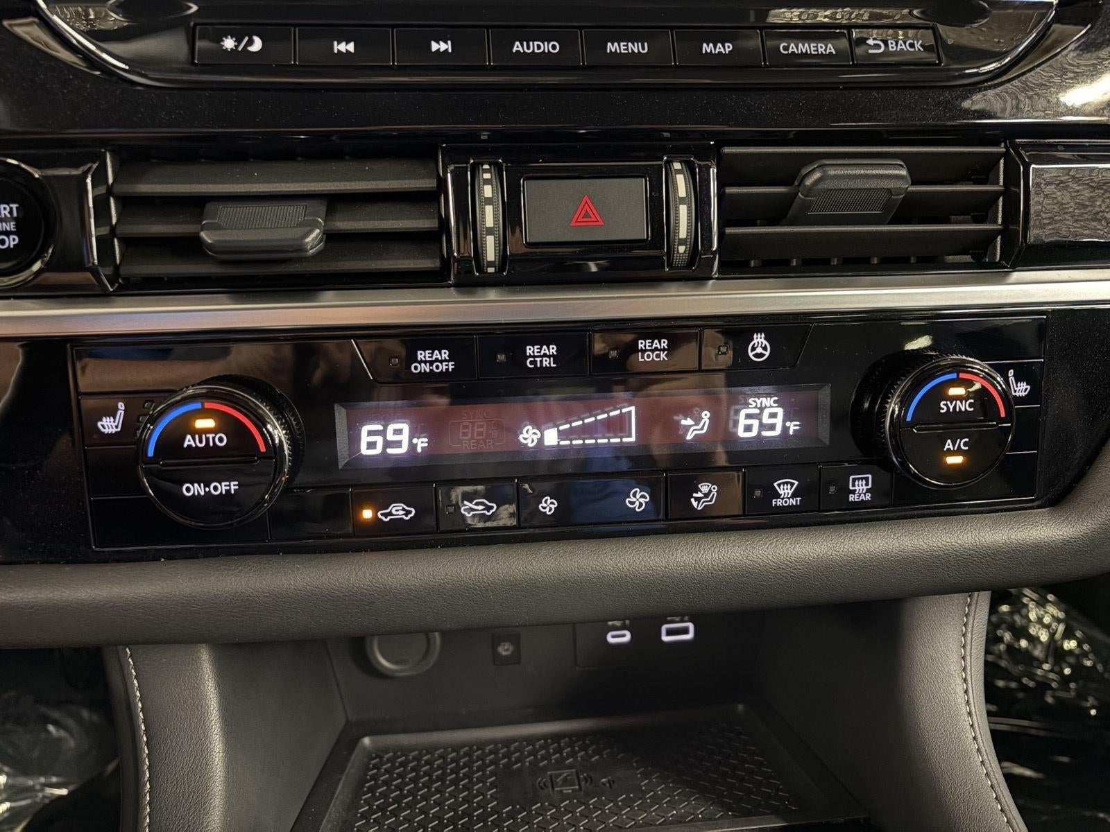 2025 Nissan Pathfinder SL
