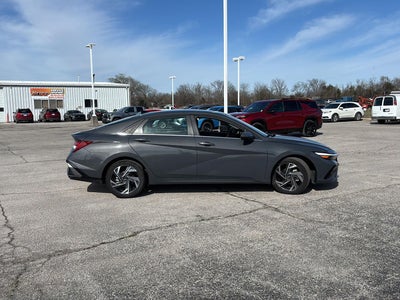 2025 Hyundai Elantra SEL Convenience