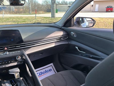 2025 Hyundai Elantra SEL Convenience