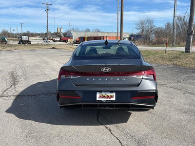 2025 Hyundai Elantra SEL Convenience