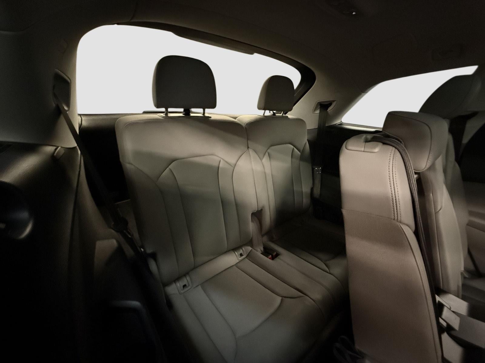 2022 Audi Q7 Premium Plus