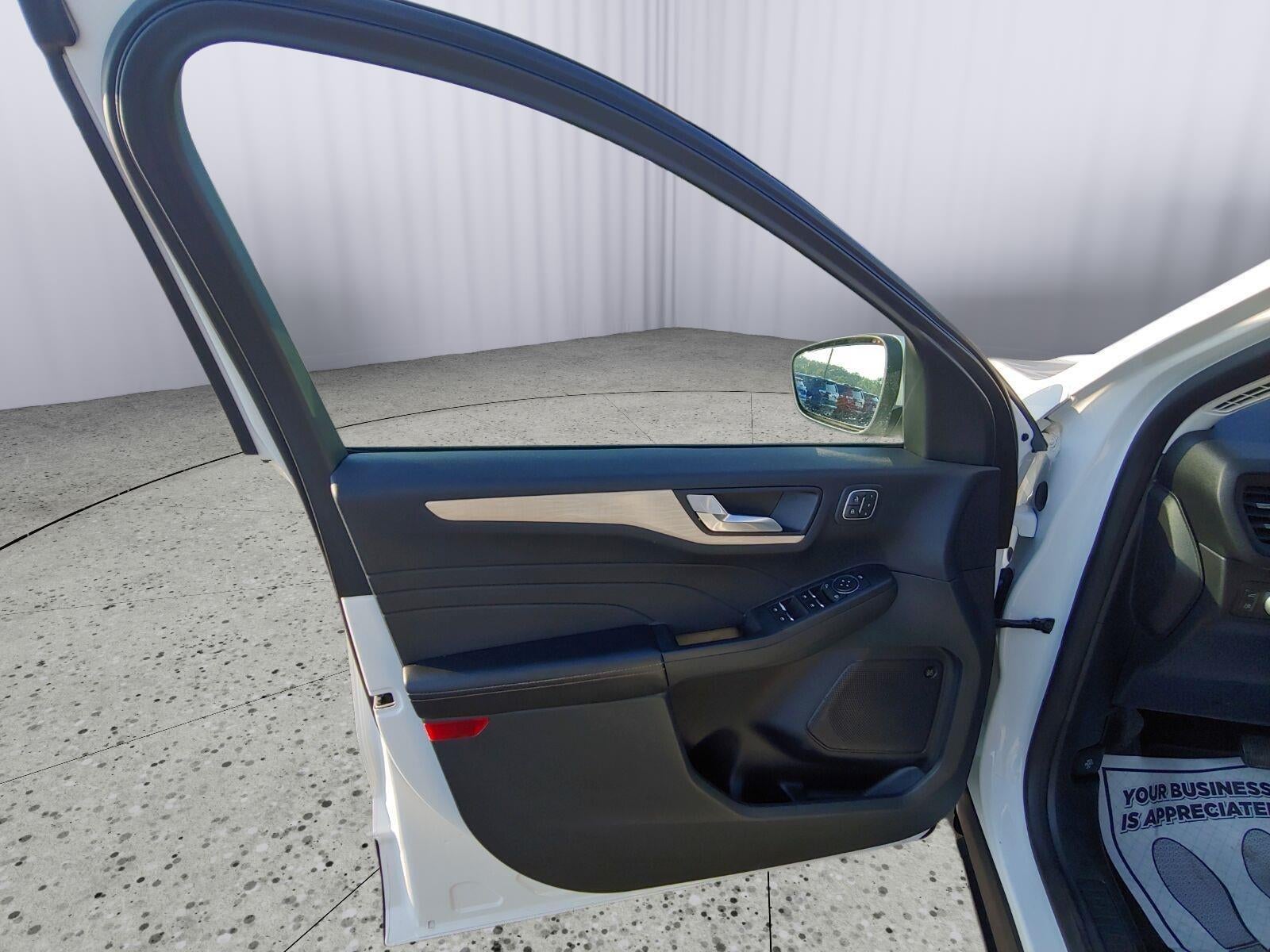 2021 Ford Escape Titanium Hybrid