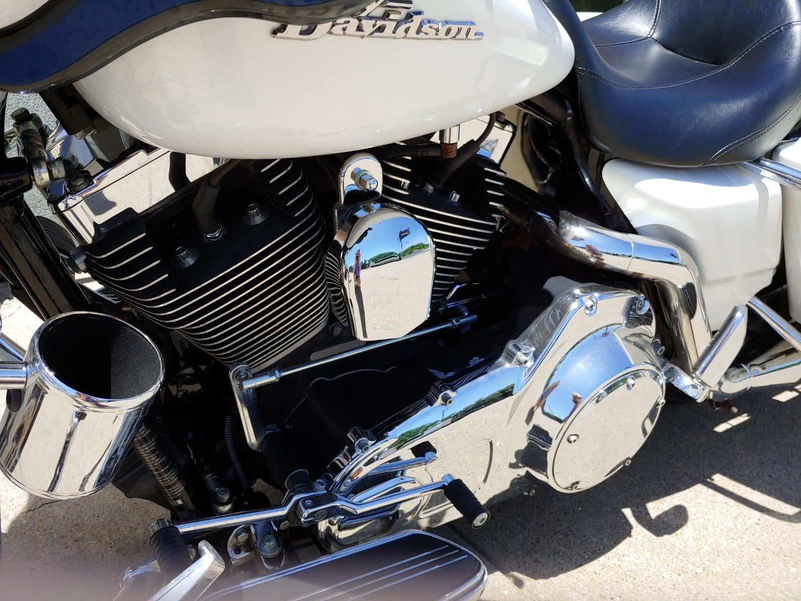 2008 HARLEY-DAVIDSON STREET GLIDE Base