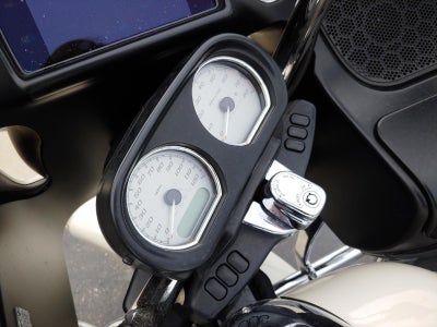 2022 HARLEY-DAVIDSON ROAD GLIDE Base