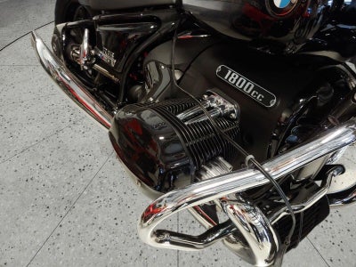 2023 BMW R18 R8