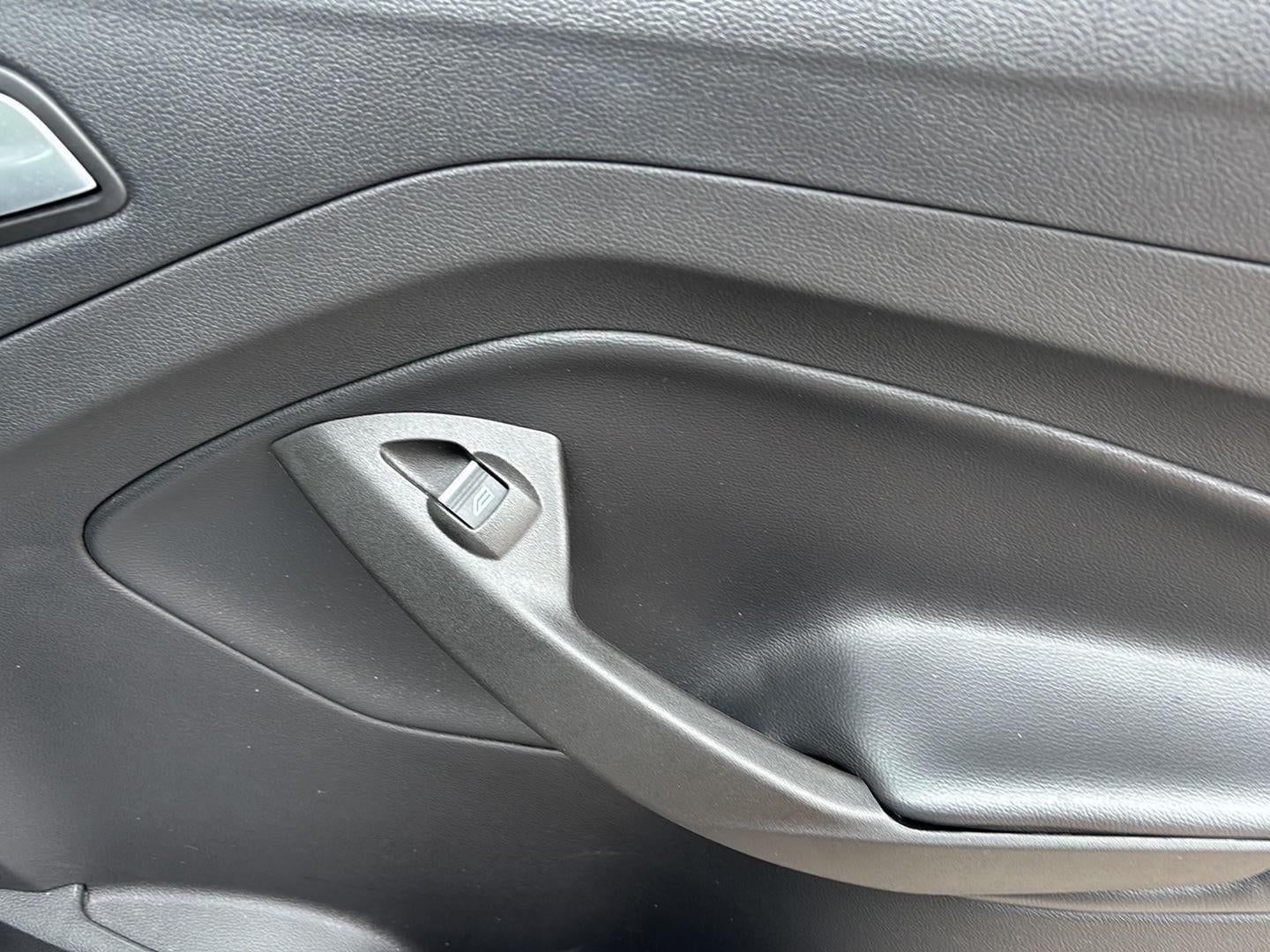 2016 Ford C-Max Hybrid SE