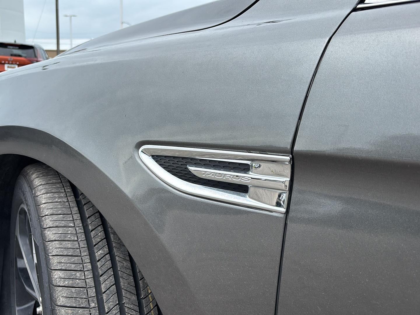2016 Ford Taurus SEL