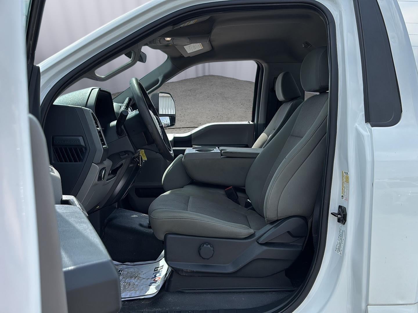 2022 Ford Super Duty F-350 SRW XL