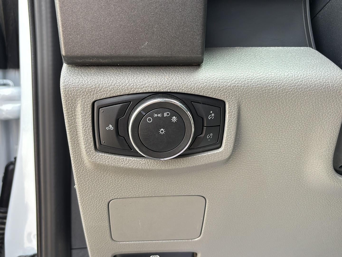 2022 Ford Super Duty F-350 SRW XL