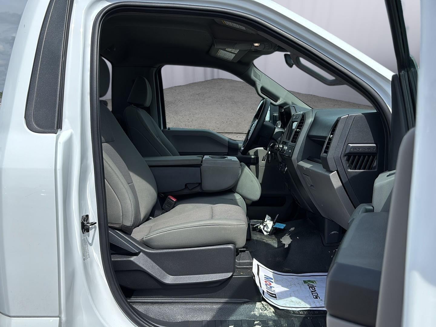 2022 Ford Super Duty F-350 SRW XL