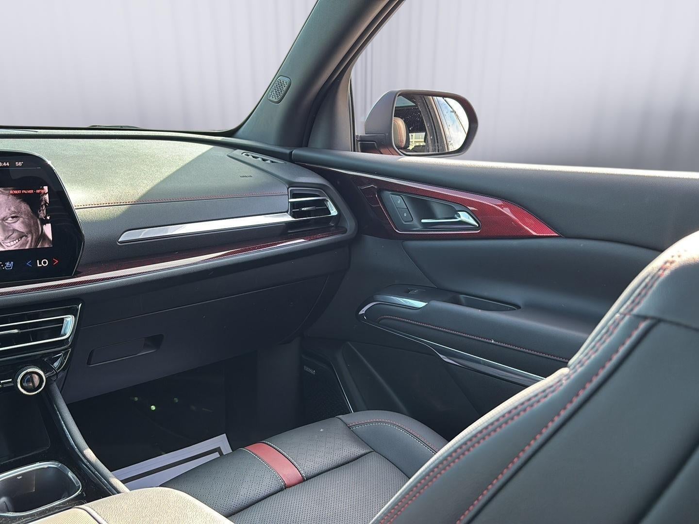 2024 Chevrolet TRAVERSE Base