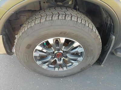 2024 Nissan TITAN Base