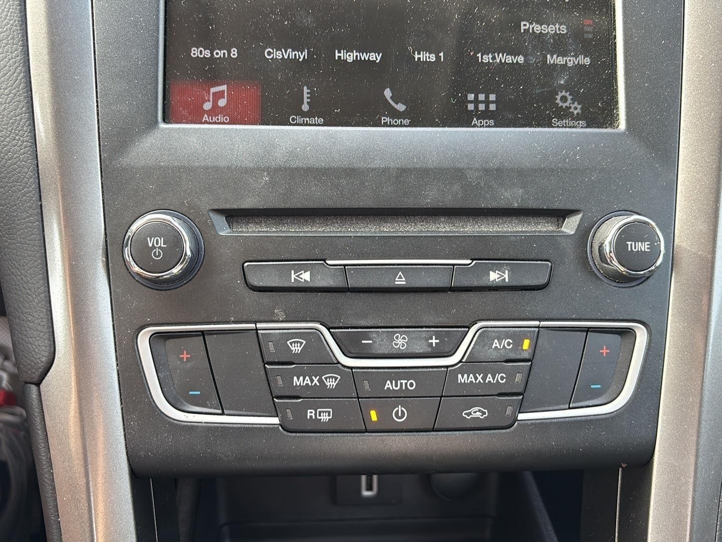2018 Ford Fusion SE