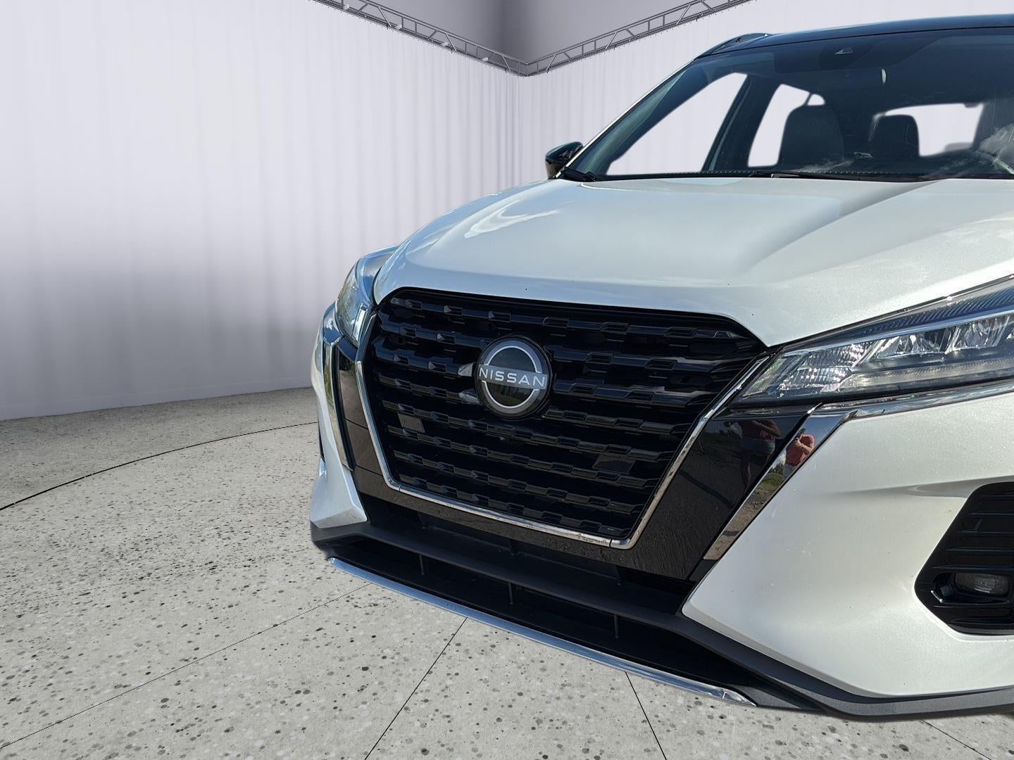 2022 Nissan Kicks SR