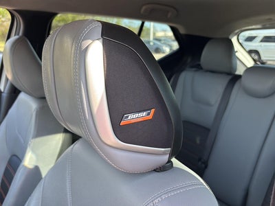 2022 Nissan Kicks SR